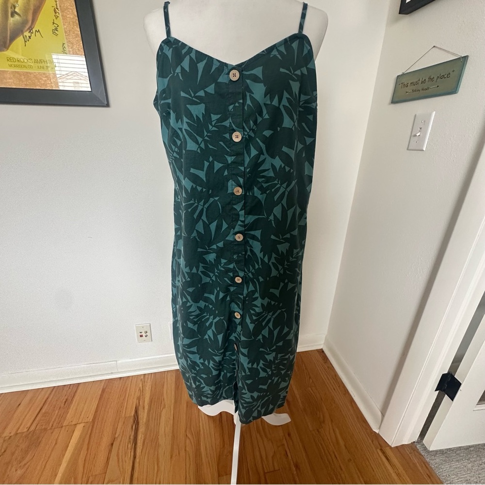 Green Leaf Print Button-Down Dress